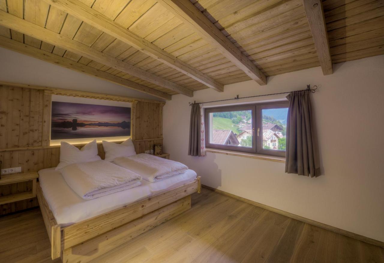 Berghof Zillertal Apartment Fuegen Exterior photo